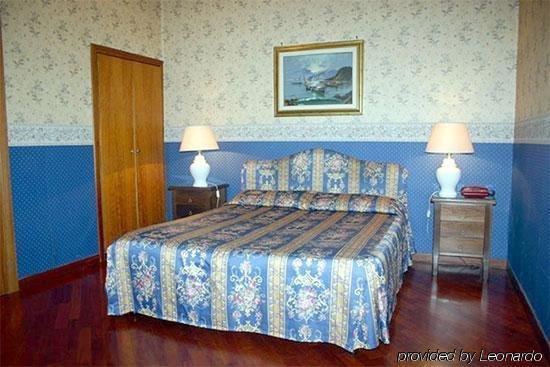 Hotel St. Moritz Řím Pokoj fotografie